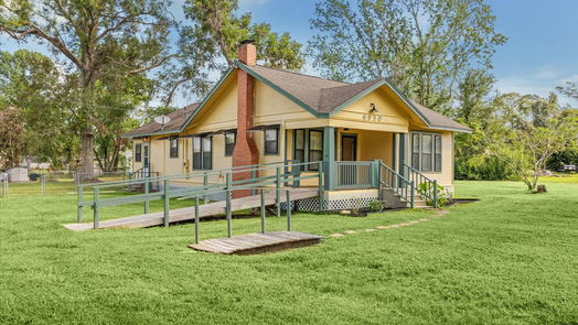 Jones Creek null-story, 2-bed 6950 Stephen F Austin Road-idx