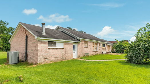 Jones Creek null-story, 3-bed 7231 Live Oak Drive-idx