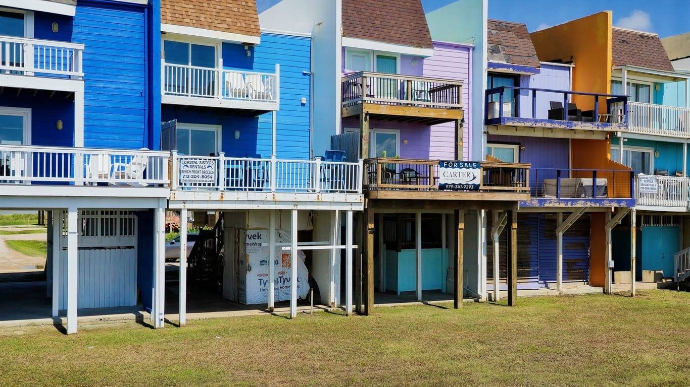 Surfside Beach 2-story, 2-bed 101 Pelican Place 3-idx