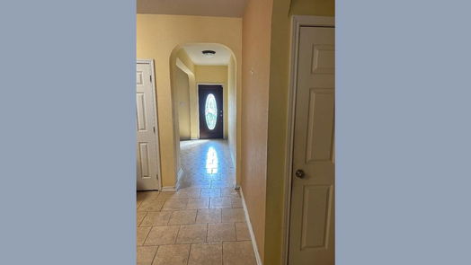 Fresno 2-story, 4-bed 4714 Brazos Point Lane-idx