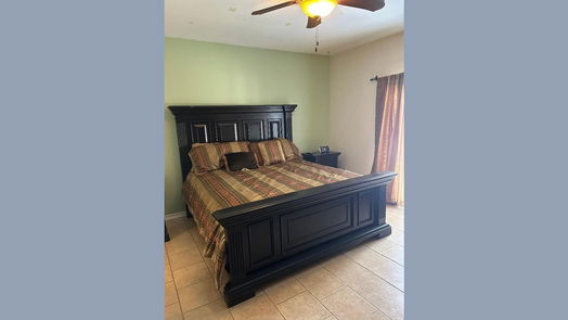 Fresno 2-story, 4-bed 4714 Brazos Point Lane-idx