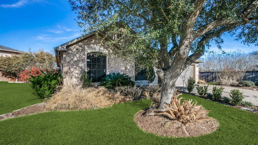 Fresno 1-story, 3-bed 1610 Buckwood Court-idx