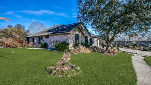 Fresno 1-story, 3-bed 1610 Buckwood Court-idx