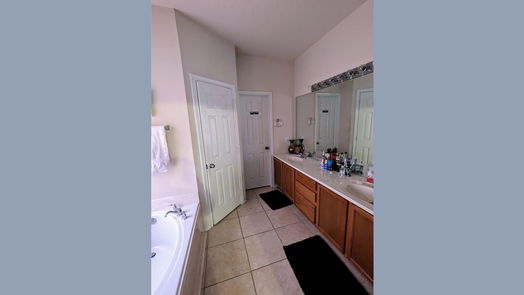 Fresno 2-story, 3-bed 2802 Acacia Fair Lane-idx