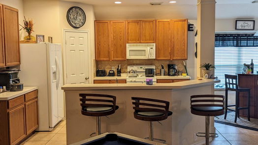 Fresno 2-story, 3-bed 2802 Acacia Fair Lane-idx