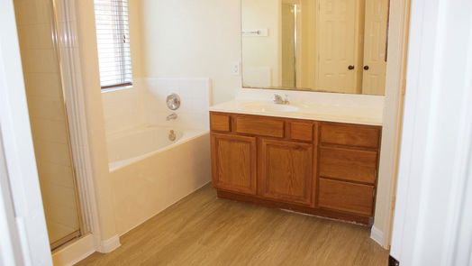 Fresno 1-story, 4-bed 1111 Redwood Meadow Lane-idx