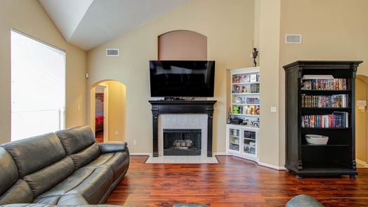 Fresno 2-story, 4-bed 1814 Thistlecreek Court-idx