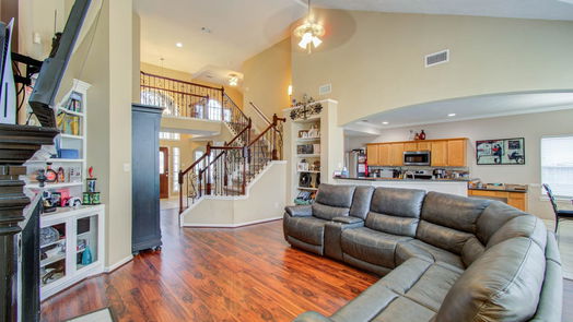 Fresno 2-story, 4-bed 1814 Thistlecreek Court-idx