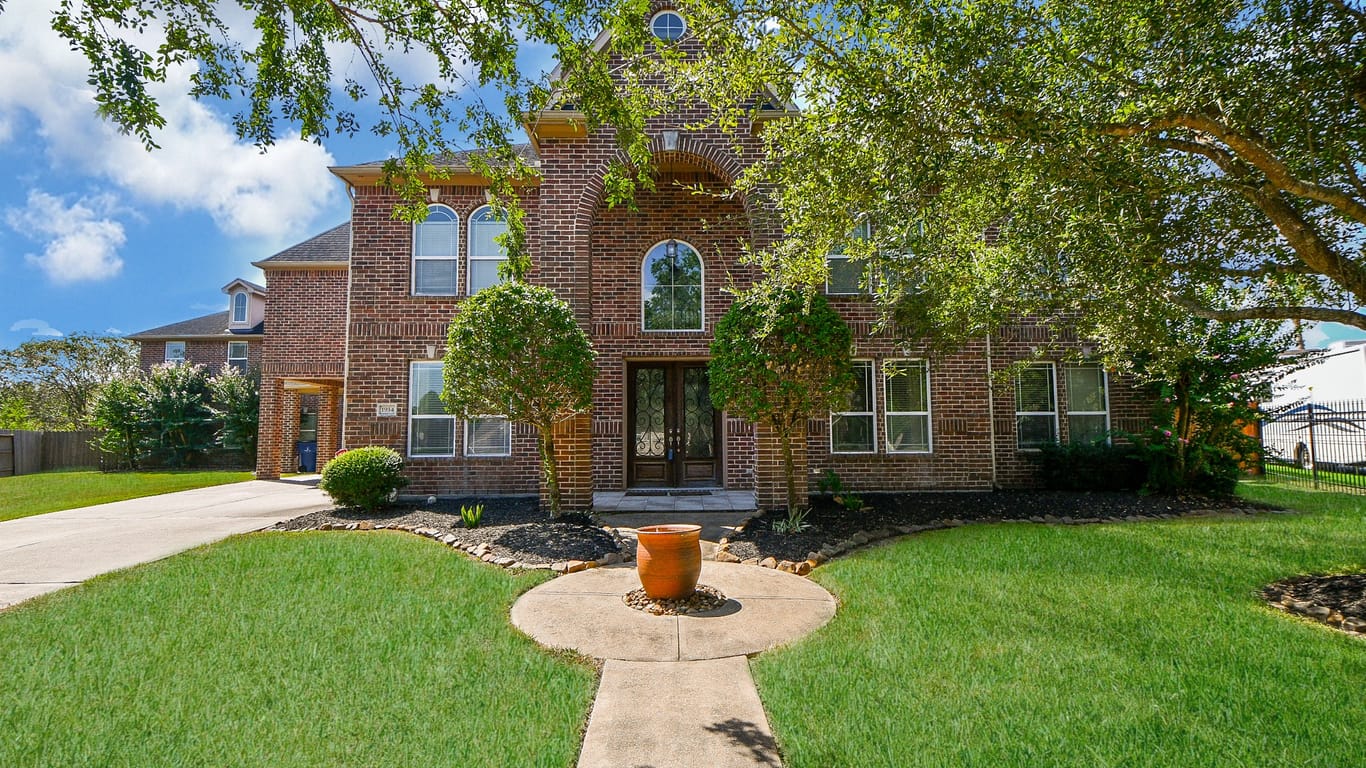 Friendswood 2-story, 9-bed 1934 Skip Rock Street-idx