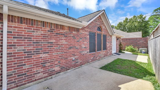 Friendswood 1-story, 3-bed 324 Pine Creek Drive-idx