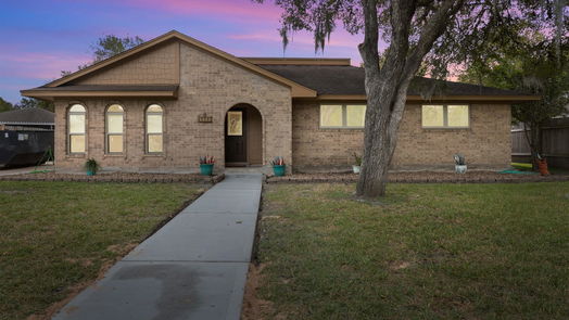 Friendswood 1-story, 3-bed 5111 Whittier Oaks Drive-idx