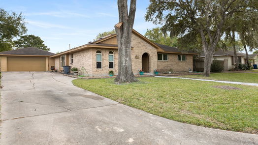 Friendswood 1-story, 3-bed 5111 Whittier Oaks Drive-idx