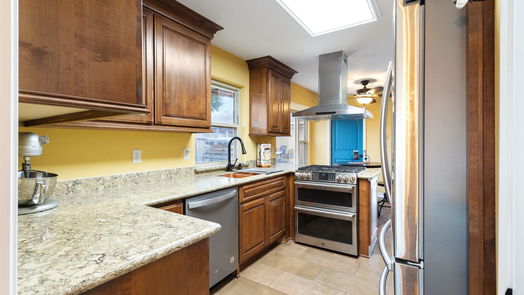 Friendswood 1-story, 3-bed 5111 Whittier Oaks Drive-idx