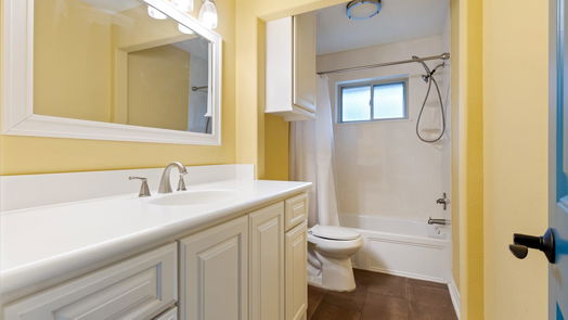 Friendswood 1-story, 3-bed 5111 Whittier Oaks Drive-idx