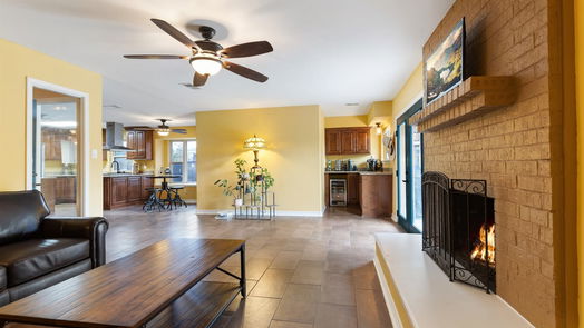 Friendswood 1-story, 3-bed 5111 Whittier Oaks Drive-idx