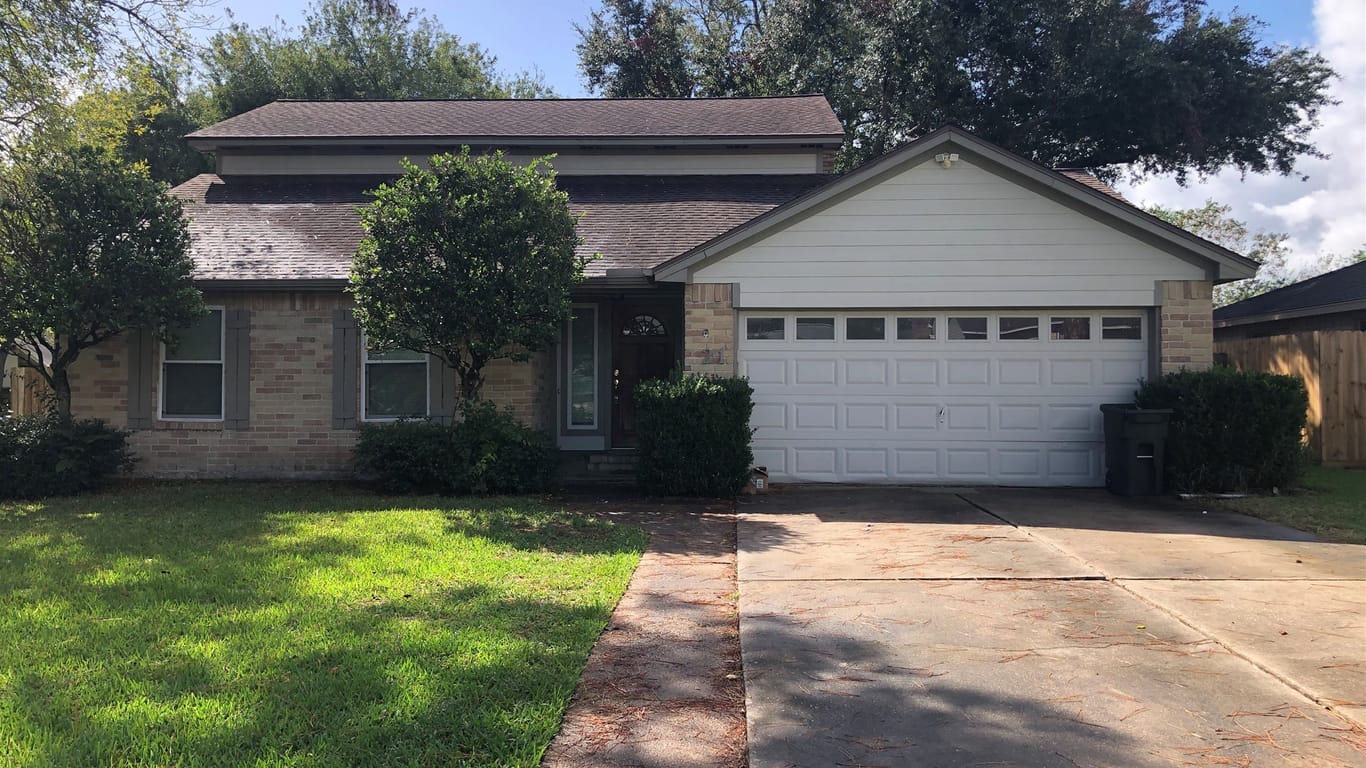 Friendswood 2-story, 3-bed 421 Cottonwood Drive-idx