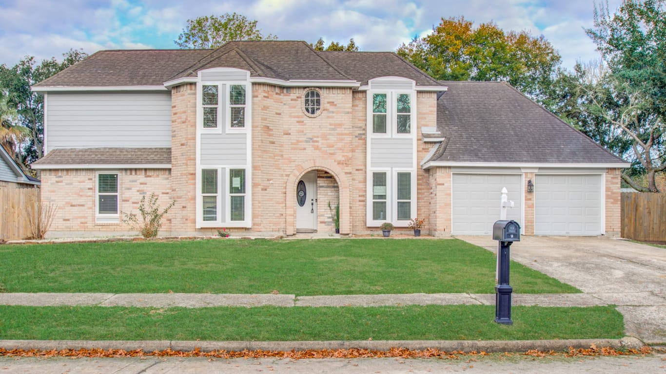 Friendswood 2-story, 5-bed 1107 Londonderry Avenue-idx