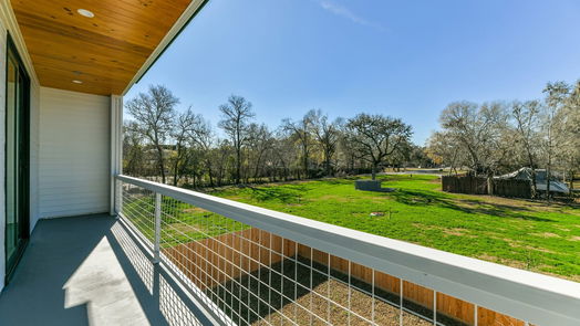 Friendswood 3-story, 3-bed 204 Quaker Drive-idx