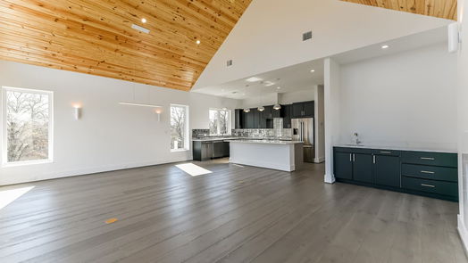 Friendswood 3-story, 3-bed 204 Quaker Drive-idx
