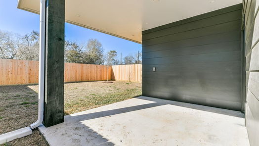Friendswood 3-story, 3-bed 204 Quaker Drive-idx