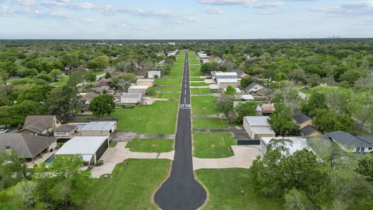 Friendswood 3-story, 4-bed 2207 Pine Drive-idx