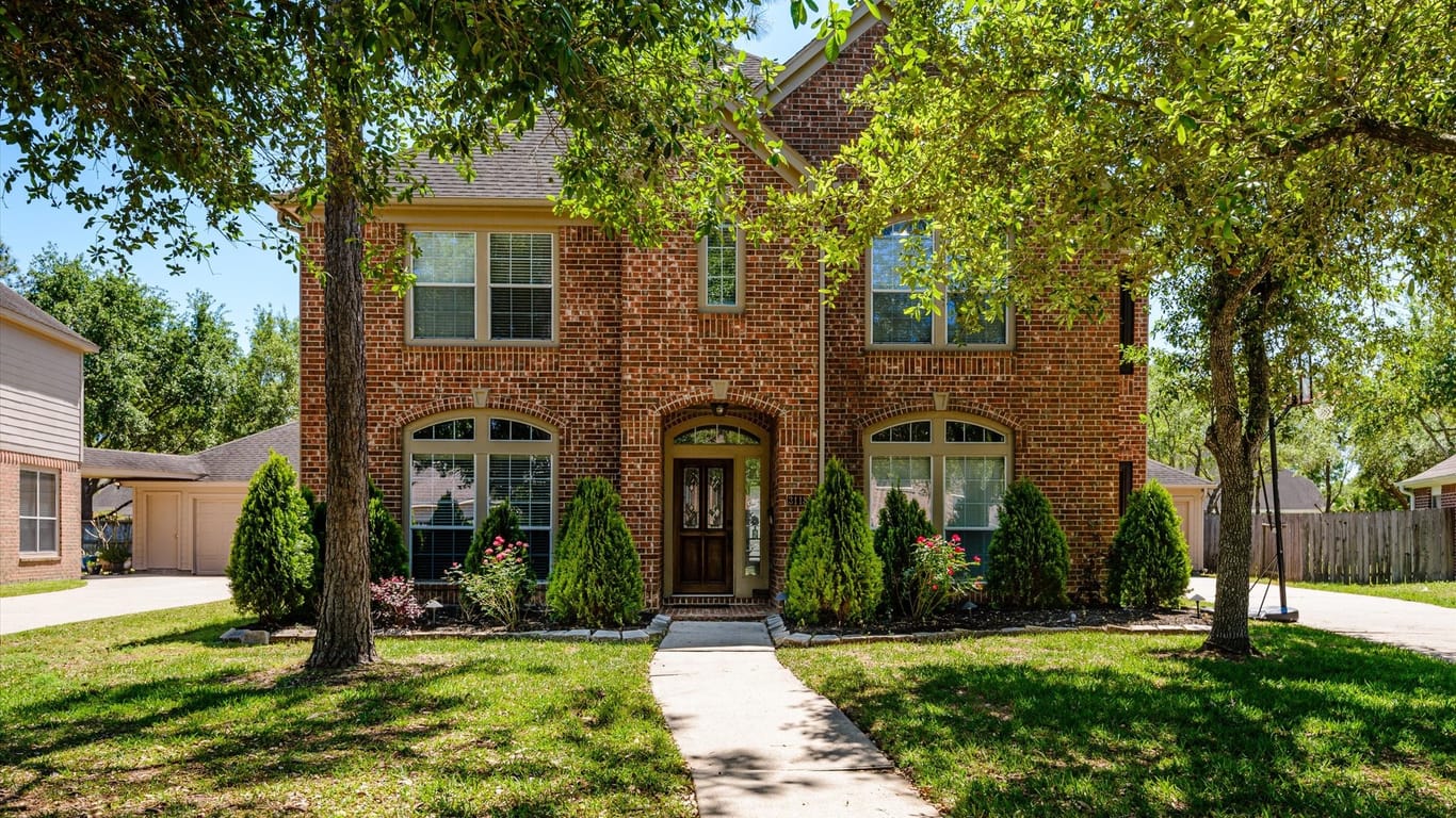 Friendswood 2-story, 4-bed 3118 Maple Hill Drive-idx