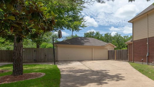 Friendswood 2-story, 5-bed 1016 Applewood Drive-idx