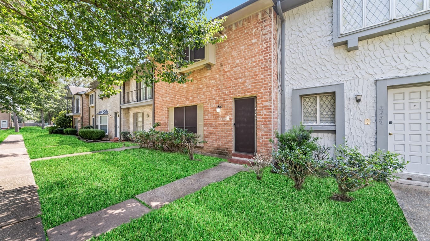 Friendswood 2-story, 3-bed 3950 Laura Leigh Drive-idx
