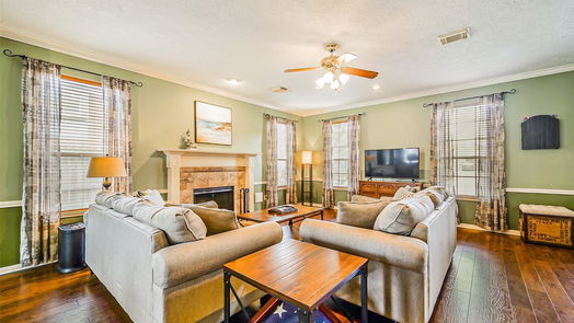 Friendswood 2-story, 5-bed 1403 Frontier Lane-idx