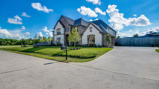 Friendswood 2-story, 6-bed 904 Pinecrest Court-idx