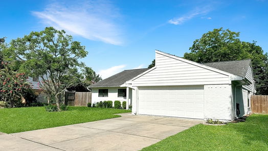 Friendswood 1-story, 3-bed 405 E Castle Harbour Drive-idx