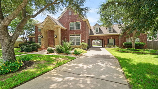 Friendswood 2-story, 5-bed 1931 Skip Rock Street-idx