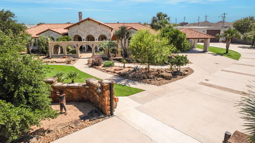 Friendswood null-story, 5-bed 2517 Sierra Madre-idx