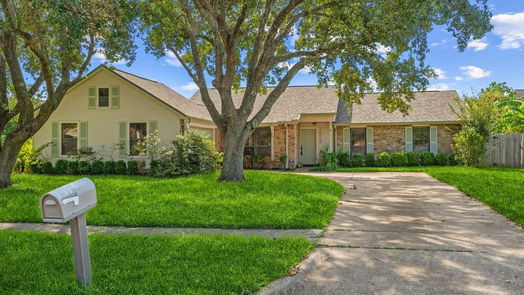 Friendswood 1-story, 3-bed 1313 W Castlewood Avenue-idx