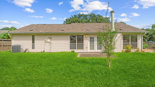 Friendswood 1-story, 3-bed 1313 W Castlewood Avenue-idx