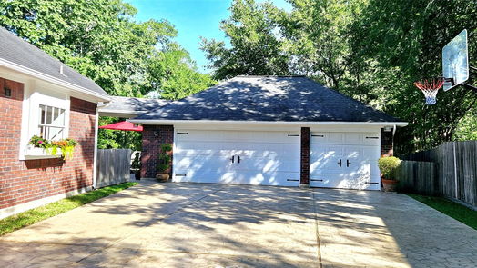 Friendswood 2-story, 4-bed 308 Woodstream Circle-idx