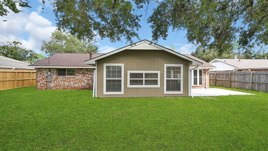 Friendswood 1-story, 3-bed 601 S Heather Lane-idx