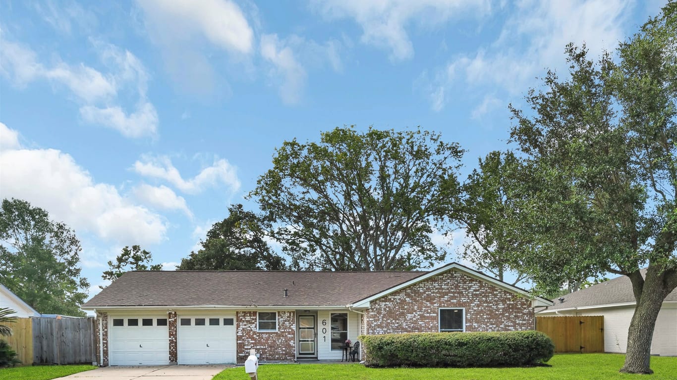 Friendswood 1-story, 3-bed 601 S Heather Lane-idx