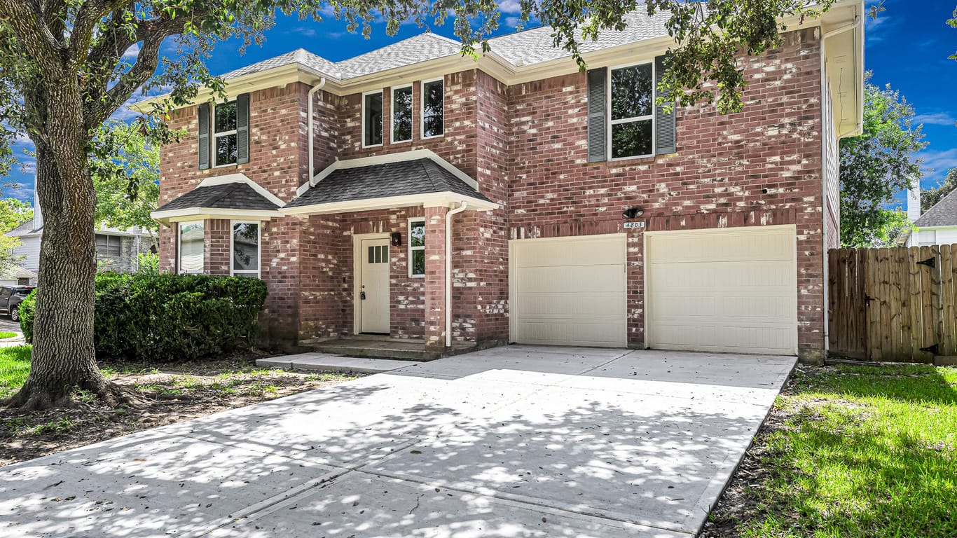 Friendswood 2-story, 5-bed 4803 Five Knolls Drive-idx