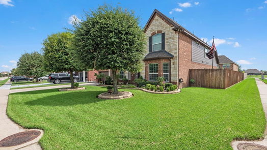 Friendswood 2-story, 5-bed 1102 Sydney Lane-idx