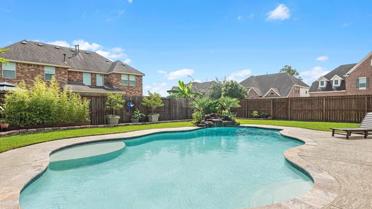 Friendswood 2-story, 5-bed 1102 Sydney Lane-idx