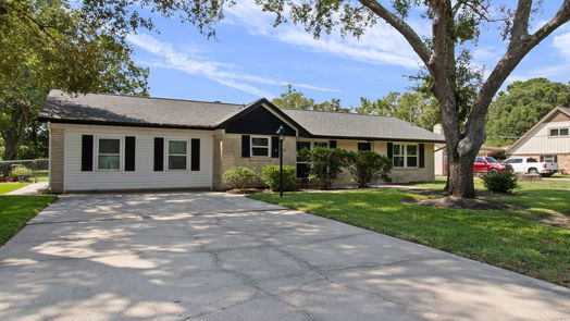 Friendswood 1-story, 3-bed 312 S Shadowbend Avenue-idx