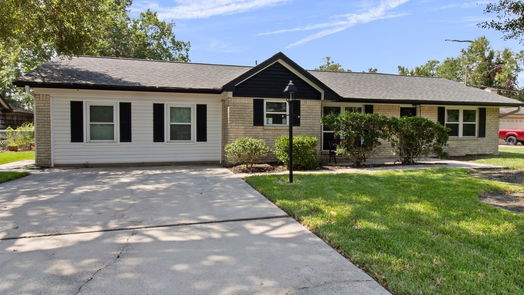 Friendswood 1-story, 3-bed 312 S Shadowbend Avenue-idx