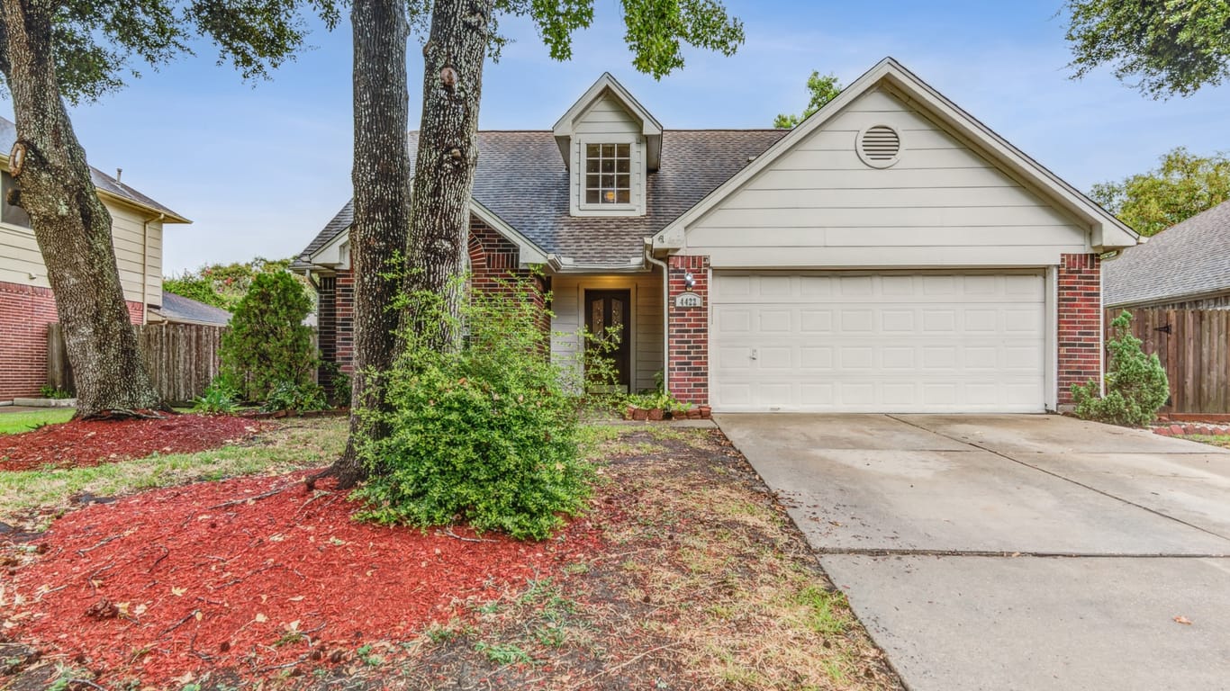 Friendswood 2-story, 3-bed 4422 Boy Scout Drive-idx