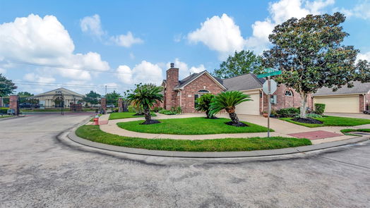 Friendswood 1-story, 3-bed 302 Pine Creek Drive-idx