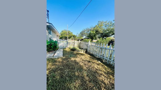 Friendswood 1-story, 3-bed 501 Kingsbury Lane-idx