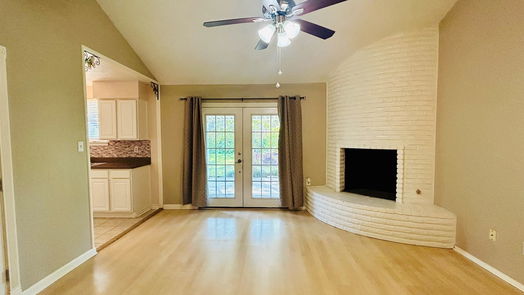 Friendswood 1-story, 3-bed 501 Kingsbury Lane-idx