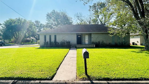 Friendswood 1-story, 3-bed 501 Kingsbury Lane-idx