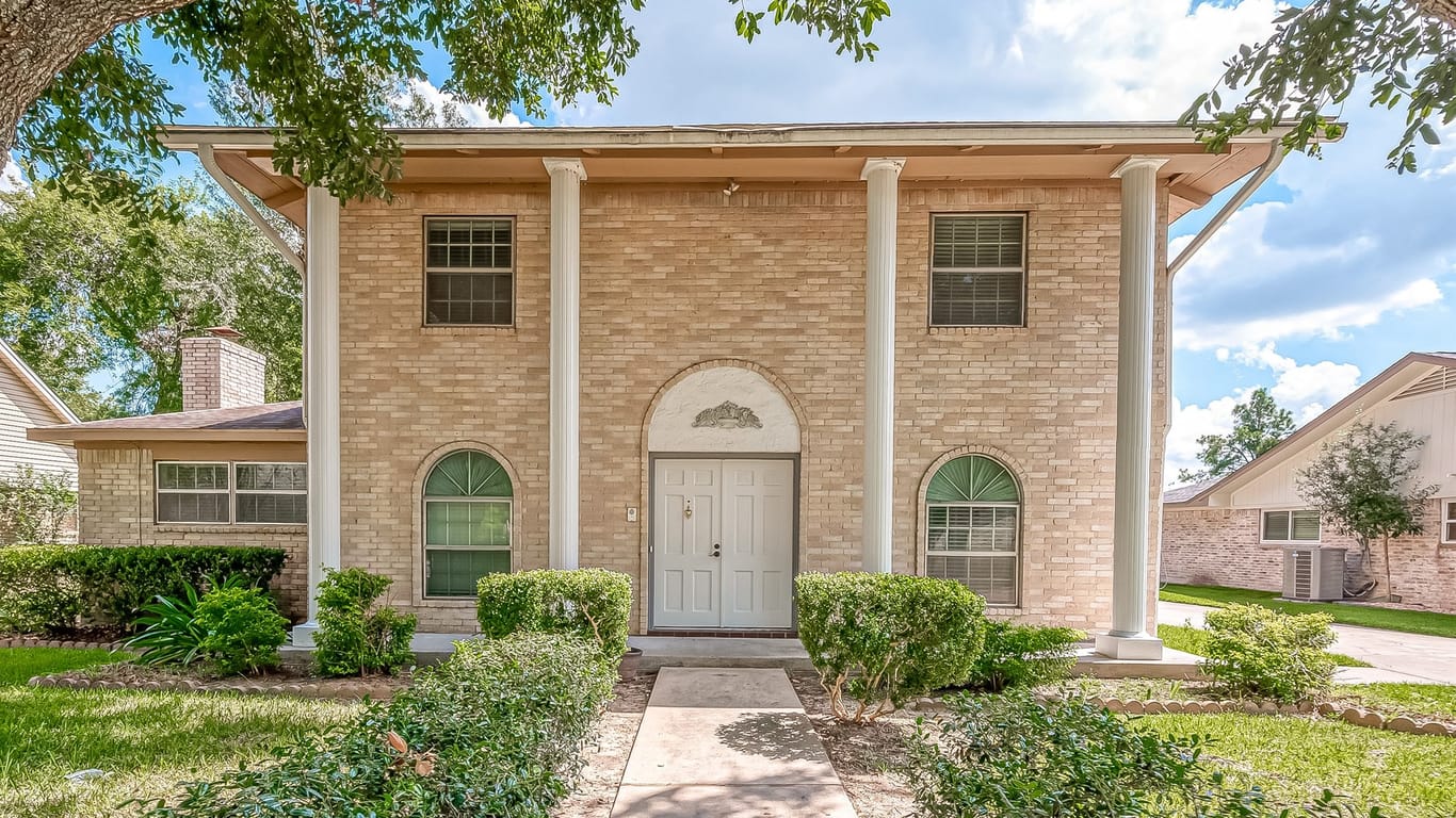 Friendswood 2-story, 4-bed 212 Palm Aire Drive-idx