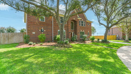 Friendswood 2-story, 5-bed 2010 Pebble Lane-idx